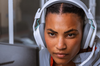 Best Lightweight Gaming Headphones Reviews By Consumers